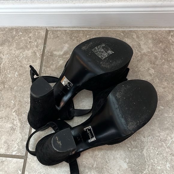 Black suede Michael Kors bow heels - Picture 5 of 5